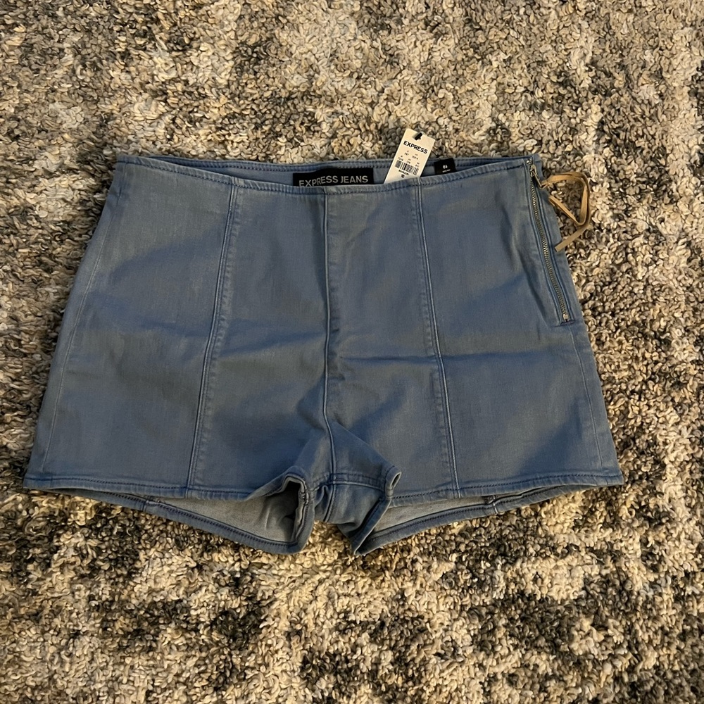 Front zip up shorts